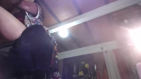 Snapshot of eskelaswd chatting on January 20, 2025, 11:32 pm Eskela911 online show from January 20, 2025, 11:32 pm