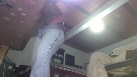 Snapshot of eskelaswd chatting on January 27, 2025, 10:27 pm Eskela911 online show from January 27, 2025, 10:27 pm