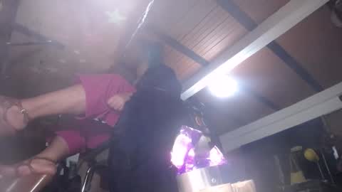 Snapshot of eskelaswd chatting on February 26, 2025, 2:15 am Eskela911 online show from February 26, 2025, 2:15 am