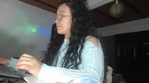 Snapshot of eskelaswd chatting on October 11, 2025, 2:33 am Eskela911 online show from October 11, 2025, 2:33 am