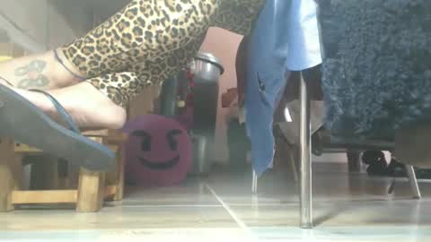 Snapshot of eskelaswd chatting on October 17, 2025, 2:08 pm Eskela911 online show from October 17, 2025, 2:08 pm