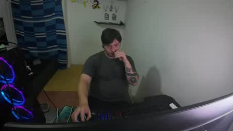 Snapshot of eskol212 chatting on July 14, 2026, 2:27 am eskol212 online show from July 14, 2026, 2:27 am