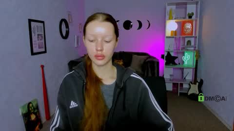 esma_shine online show from October 1, 2025, 5:57 am