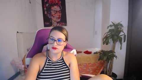 Esmeralda online show from January 5, 2026, 8:01 pm