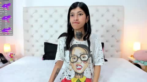 esmeralda  online show from March 9, 2025, 2:54 pm