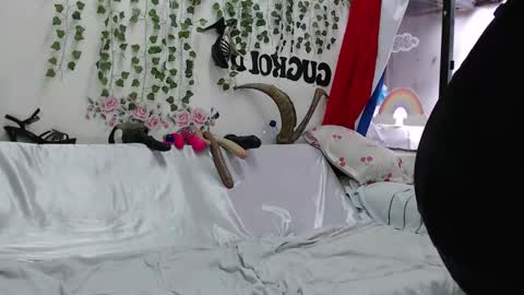 Esmeralda  MY online show from February 9, 2026, 8:35 pm