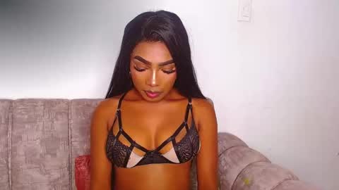 Snapshot of esmeralda_parck chatting on June 3, 2026, 12:24 am Esmeralda parck online show from June 3, 2026, 12:24 am