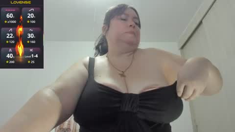 Snapshot of esmeraldo_mfc chatting on June 16, 2026, 10:34 pm Esmeralda online show from June 16, 2026, 10:34 pm