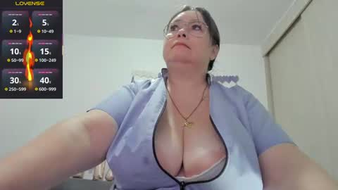 Snapshot of esmeraldo_mfc chatting on July 23, 2026, 1:58 am Esmeralda online show from July 23, 2026, 1:58 am