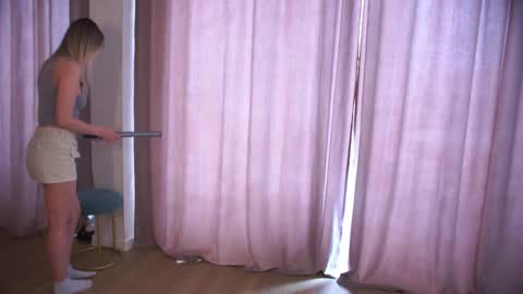 How was your Christmas online show from April 11, 2026, 4:28 am