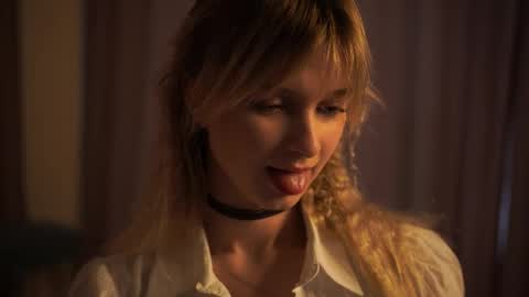 How was your Christmas online show from April 12, 2026, 3:44 am