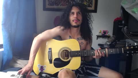 Esnider online show from February 5, 2025, 6:26 pm