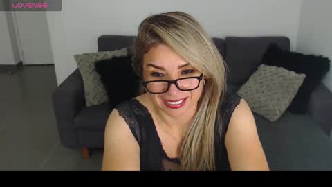 Juliana online show from January 25, 2025, 11:54 pm