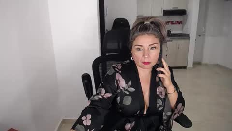 Juliana online show from May 15, 2026, 12:39 am