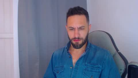 esteban online show from December 23, 2024, 10:44 pm