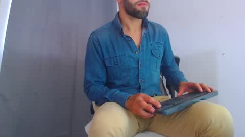 esteban online show from January 11, 2025, 9:04 pm