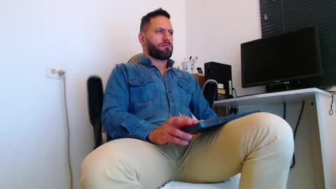 esteban online show from April 20, 2026, 1:58 pm