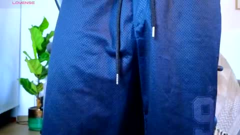Snapshot of esteban_de_louise chatting on May 14, 2026, 11:06 am ESTEBAN online show from May 14, 2026, 11:06 am