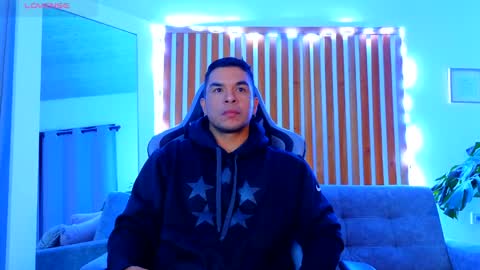 Snapshot of esteban_de_louise chatting on May 30, 2026, 10:12 am ESTEBAN online show from May 30, 2026, 10:12 am
