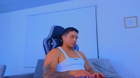 Snapshot of esteban_de_louise chatting on June 26, 2026, 2:21 pm ESTEBAN online show from June 26, 2026, 2:21 pm