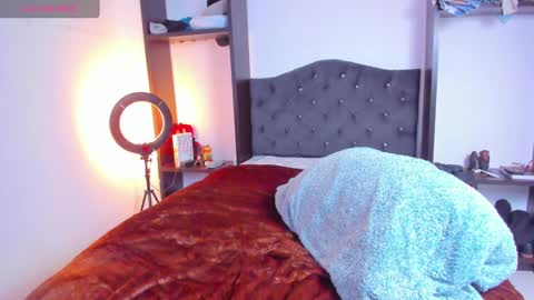 Snapshot of esteban_stud chatting on December 19, 2024, 10:21 pm ESTEBAN online show from December 19, 2024, 10:21 pm