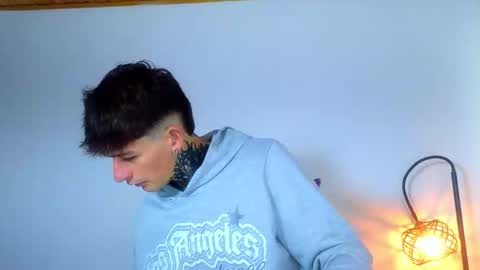 Snapshot of estebanchar_ chatting on November 4, 2025, 11:42 am Esteban independent model online show from November 4, 2025, 11:42 am