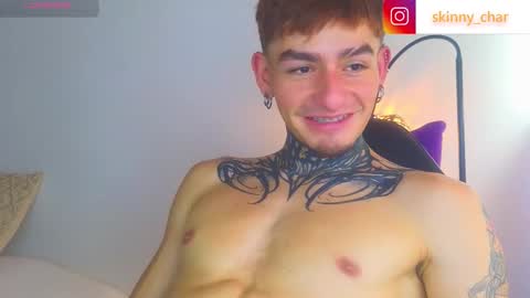 Esteban independent model online show from December 15, 2025, 4:33 pm