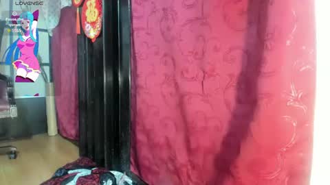 estefanya online show from July 13, 2026, 7:27 pm