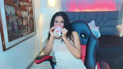estefanya online show from July 17, 2026, 7:30 pm