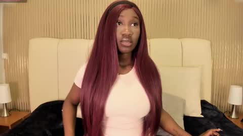 Snapshot of estefanyy_ chatting on February 17, 2026, 3:58 am estefany online show from February 17, 2026, 3:58 am