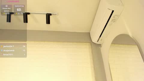 Snapshot of estefanyy_ chatting on March 27, 2026, 8:26 am estefany online show from March 27, 2026, 8:26 am