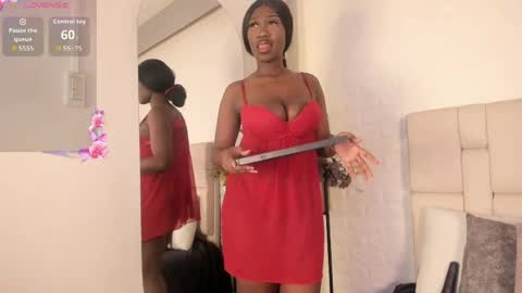 Snapshot of estefanyy_ chatting on May 16, 2026, 5:04 am estefany online show from May 16, 2026, 5:04 am