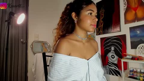 estefy_arroyo1 online show from May 5, 2026, 3:03 am