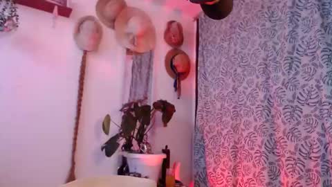 Snapshot of estelamaris1 chatting on April 21, 2026, 2:12 pm estelamaris online show from April 21, 2026, 2:12 pm