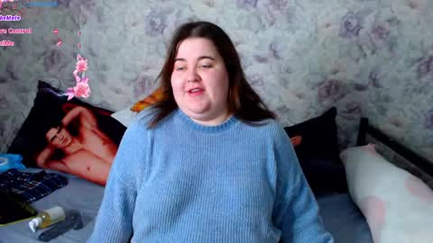 estelle_hicks online show from December 7, 2024, 6:15 pm