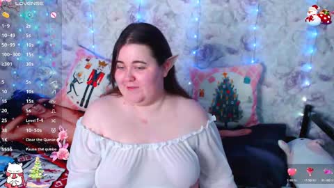 estelle_hicks online show from December 24, 2024, 7:55 pm