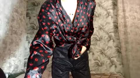 estellekirbo online show from February 14, 2026, 4:26 pm