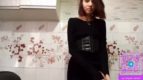 estellekirbo online show from February 19, 2026, 1:07 pm