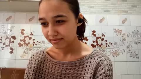 Snapshot of estellekirbo chatting on March 21, 2026, 1:05 pm estellekirbo online show from March 21, 2026, 1:05 pm