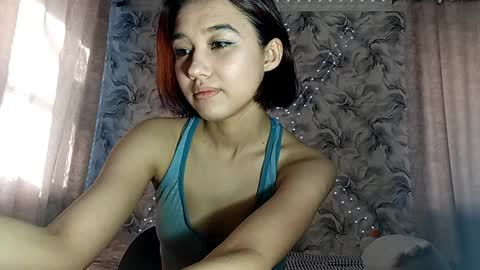 Snapshot of estellekirbo chatting on April 3, 2026, 12:58 pm estellekirbo online show from April 3, 2026, 12:58 pm