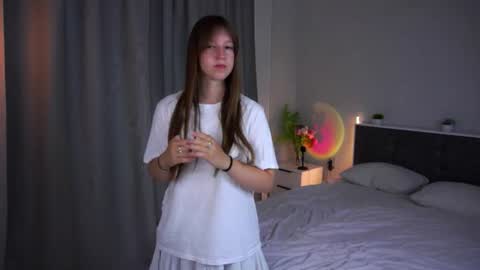 Lily online show from July 26, 2026, 5:42 pm
