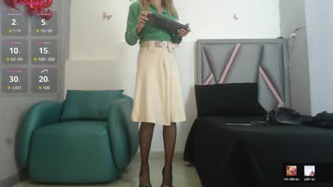Snapshot of esterlindez chatting on June 25, 2026, 8:24 pm esterlindez online show from June 25, 2026, 8:24 pm
