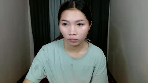Snapshot of estherlust chatting on April 27, 2026, 3:48 am IRIS online show from April 27, 2026, 3:48 am