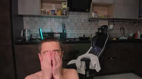 LOUIS online show from March 21, 2026, 7:39 pm