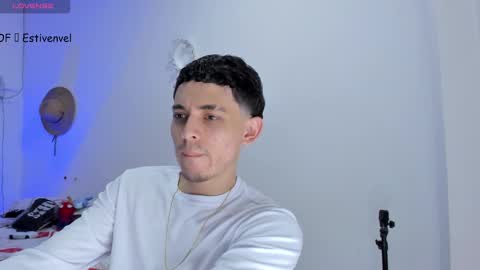 Snapshot of estivenvel chatting on February 27, 2025, 2:32 pm estivenvel online show from February 27, 2025, 2:32 pm