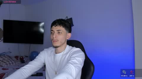 Snapshot of estivenvel chatting on September 22, 2025, 5:37 pm estivenvel online show from September 22, 2025, 5:37 pm