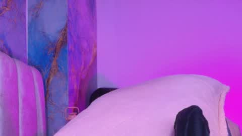 Snapshot of estrella_hanks_ chatting on May 21, 2026, 12:23 pm Estrella online show from May 21, 2026, 12:23 pm