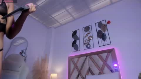 Snapshot of estrellavega_ chatting on May 4, 2026, 7:21 pm Estrella online show from May 4, 2026, 7:21 pm