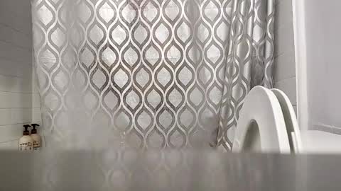 kingCockbw online show from December 17, 2025, 4:07 am