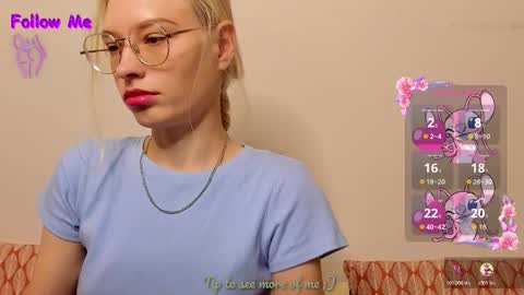 Snapshot of esty_siela chatting on October 24, 2025, 9:06 am lets get to know each other better in pm online show from October 24, 2025, 9:06 am